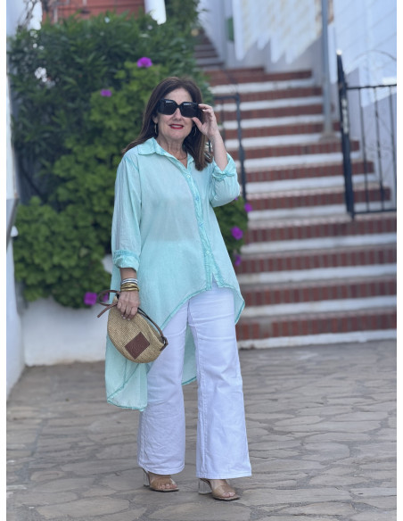 Camisa asimétrica agua marina efecto lavado