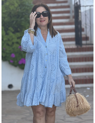 Vestido corto babydoll en bordado inglés celeste