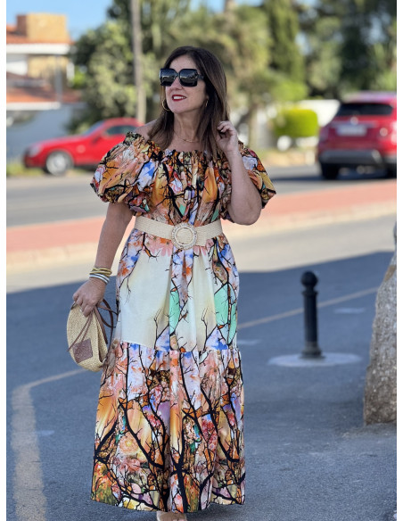 Vestido largo estampado floral con hombros descubiertos tierra