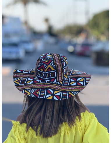 Sombrero artesanal de tela con estampado étnico