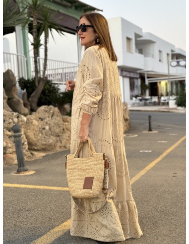 💚 Vestido Bordado Inglés Camel: Elegancia y...