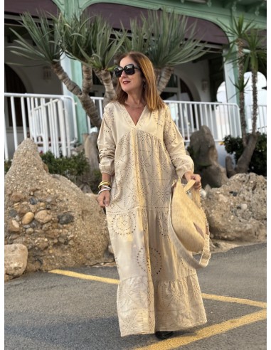 💚 Vestido Bordado Inglés Camel: Elegancia y...