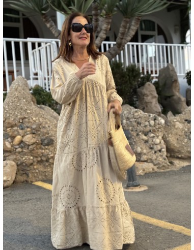 💚 Vestido Bordado Inglés Camel: Elegancia y...