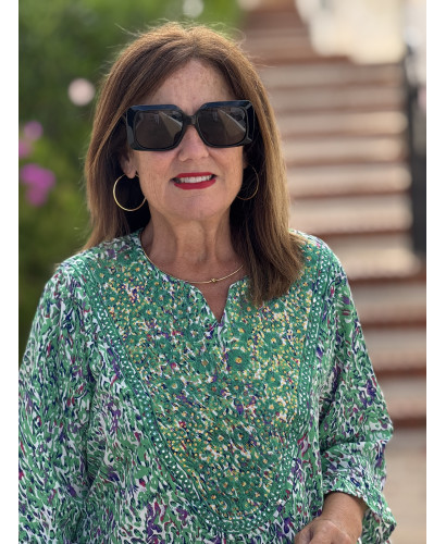 Vestido corto estampado verde con pecherín bordado 2