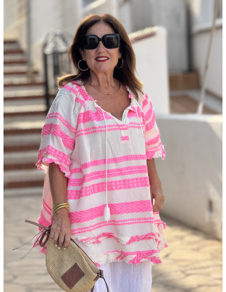 Blusón Crudo con Bordado Flúor Rosa