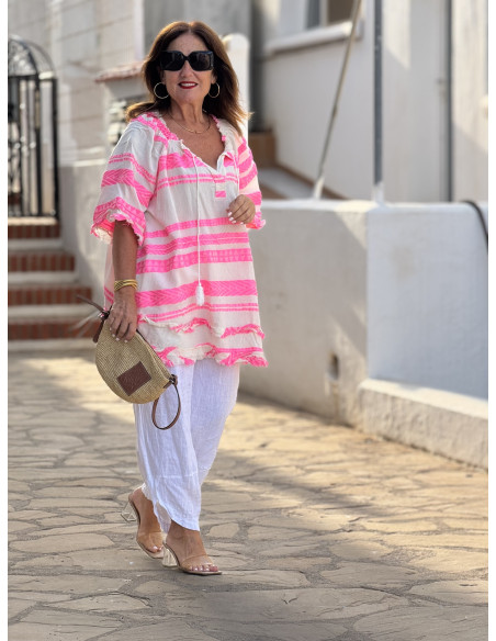 Blusón Crudo con Bordado Flúor Rosa