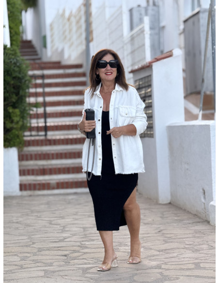 Sobrecamisa vaquera blanca con calavera en la espalda