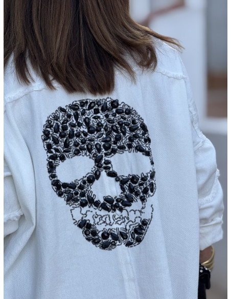 Sobrecamisa vaquera blanca con calavera en la espalda