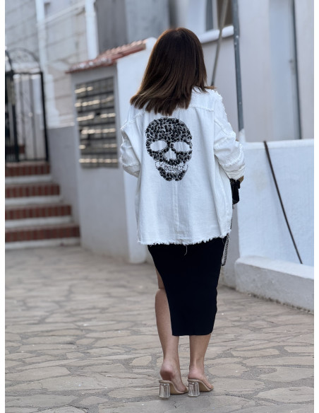 Sobrecamisa vaquera blanca con calavera en la espalda