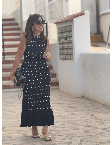 🖤 Vestido Largo Negro con Tachas Plateadas