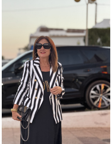 🖤 Chaqueta de rayas blancas y negras con...
