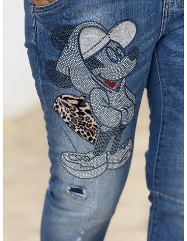 Jeans denim con Mickey en strass y detalle...