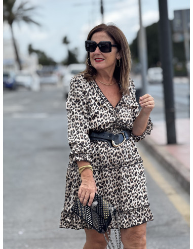 Vestido corto animal print con escote pico
