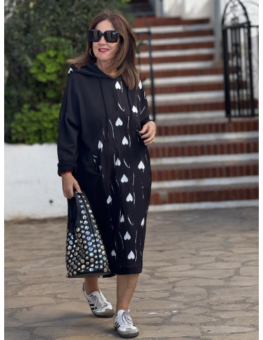 Vestido combinado con capucha y bolsillos...