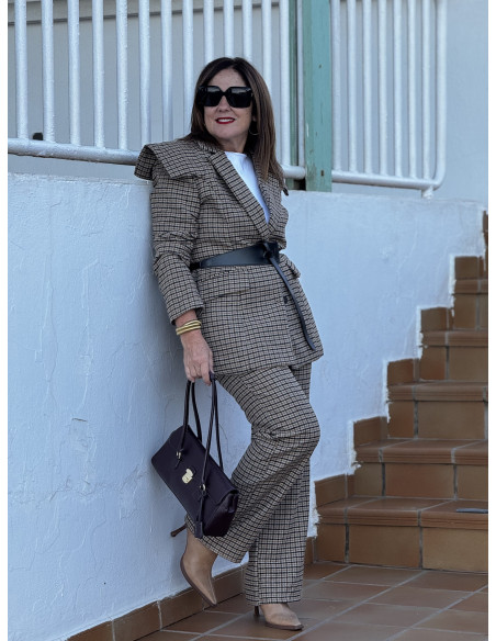 Conjunto de chaqueta y pantalón de cuadros con efecto hombreras