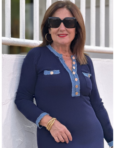 Vestido canalé azul marino con detalles denim