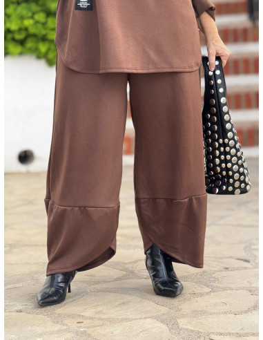 Conjunto de Dos Piezas en Chocolate – Sudadera...