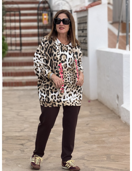 Sudadera print con capucha y detalles en fucsia