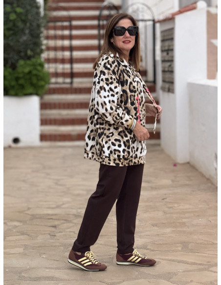 Sudadera print con capucha y detalles en fucsia