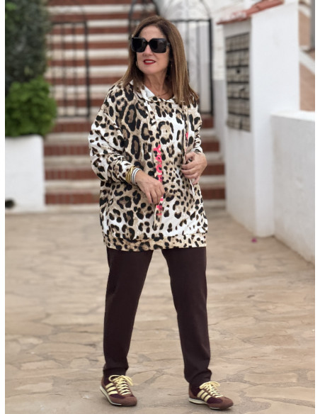 Sudadera print con capucha y detalles en fucsia