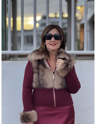 Chaqueta de punto granate detalles de pelo...