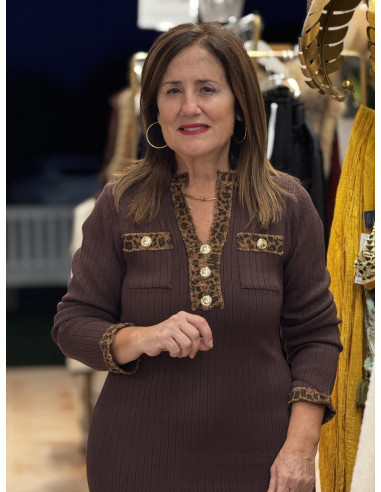 Vestido de punto canalé chocolate con detalles...