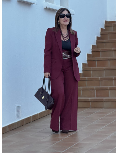 Pantalón granate de talle alto con pinzas |...