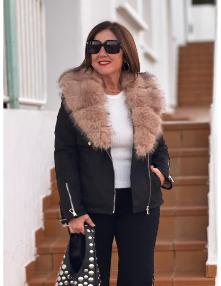 Chaqueta Negra Efecto Ante con cuello de Pelo