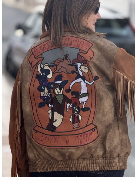Chaqueta antelina combinada con flecos y dibujo en espalda