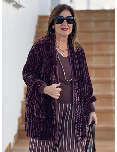Kimono acolchado de terciopelo granate