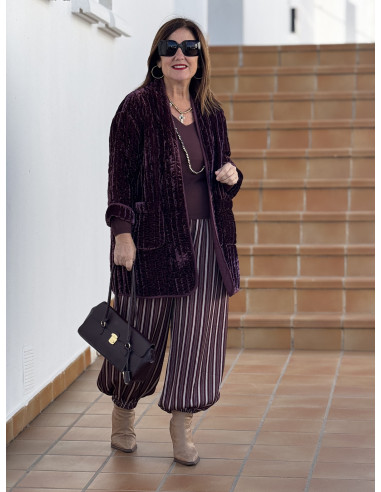 Kimono acolchado de terciopelo granate