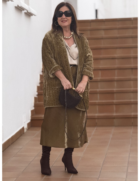 Kimono acolchado de terciopelo dorado