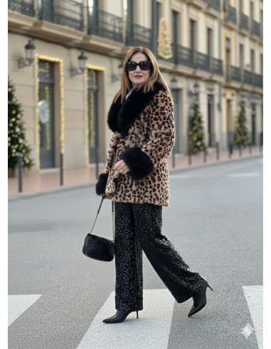 Abrigo de pelo sintético animal print con...