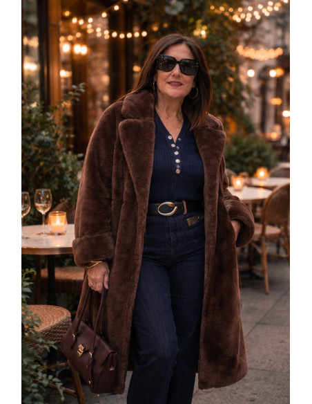 Abrigo de pelo sintético chocolate, suave y elegante