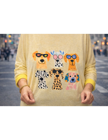 Suéter Amarillo Efecto Lavado con Estampado de...