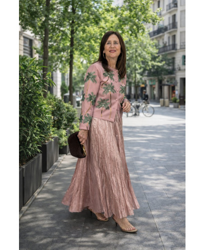 Falda rosa empolvado fluida con efecto arrugado 2