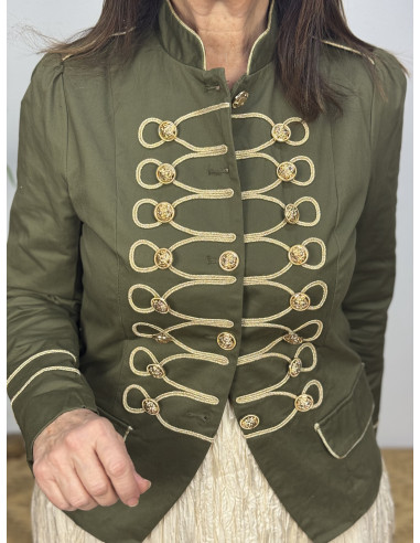 Chaqueta verde tipo army con botones y...
