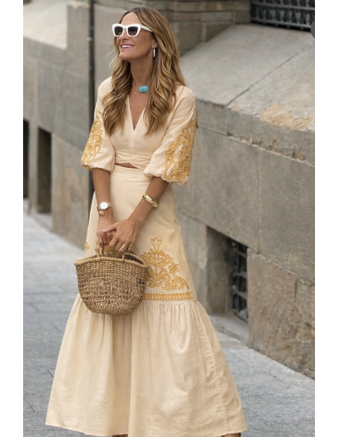Conjunto de Dos Piezas Crudo: Falda y Cuerpo