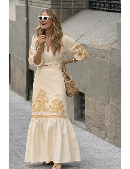 Conjunto de Dos Piezas Crudo: Falda y Cuerpo