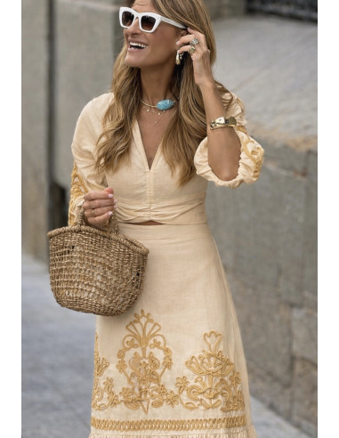 Conjunto de Dos Piezas Crudo: Falda y Cuerpo