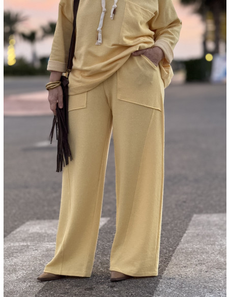 Conjunto amarillo 100% Algodón con Capucha