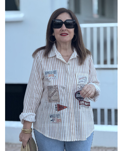 Camisa Rayas Blanco y Camel con Serigrafía