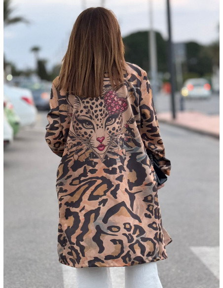 Abrigo de antelina con estampado animal y bolsillos