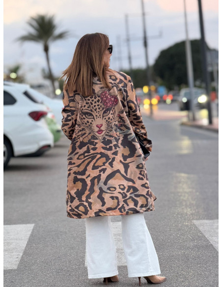 Abrigo de antelina con estampado animal y bolsillos
