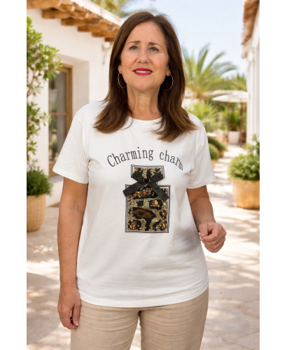 Camiseta blanca perfume con lentejuelas animal print 2