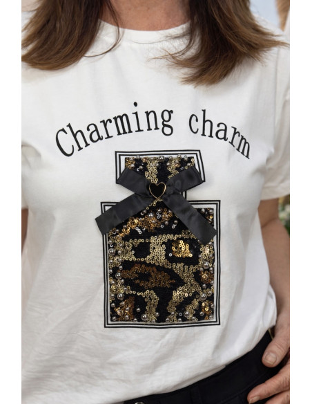 Camiseta blanca perfume con lentejuelas animal print