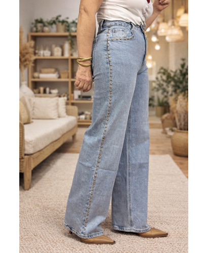 Vaquero de Pata Ancha con Tachas Laterales