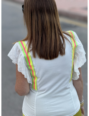 Camiseta Sin Mangas con Volante Bordado y...