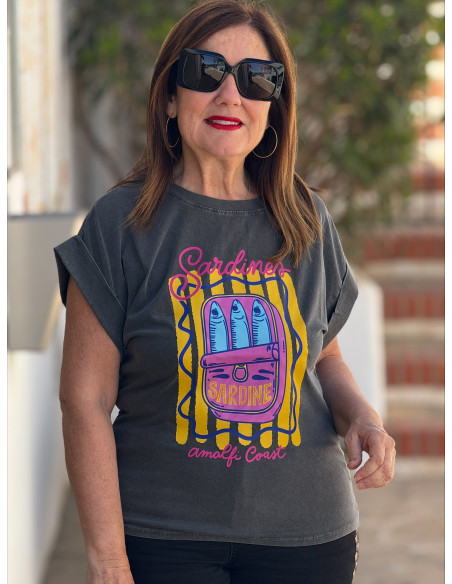 Camiseta gris efecto lavado con sardinas