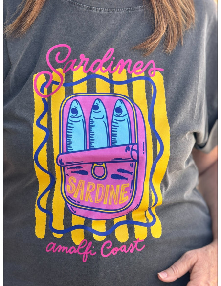 Camiseta gris efecto lavado con sardinas